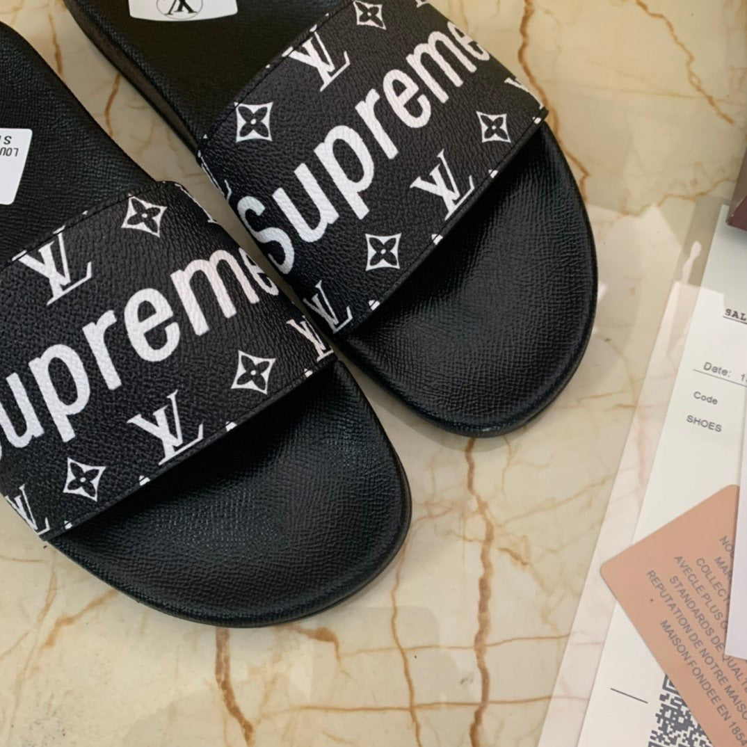 L O G O - S L I D E S (3 Colours Available) - LV x S U P R E M E - product image from the listing.