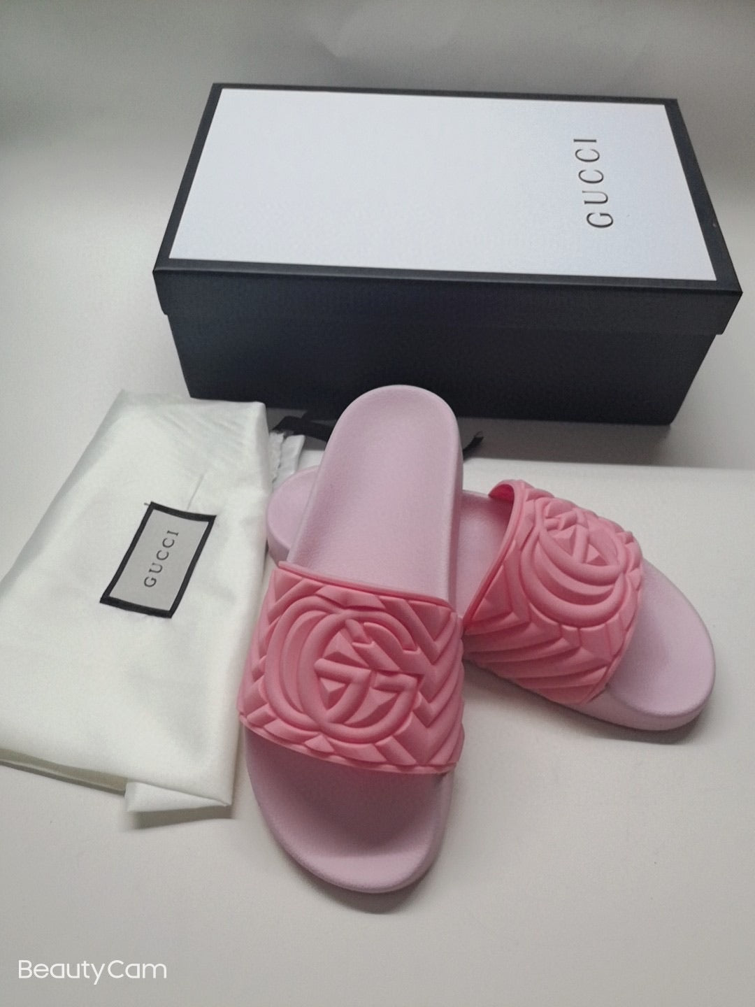 4 colors by Gucci - product photo shown in the listing for this item.