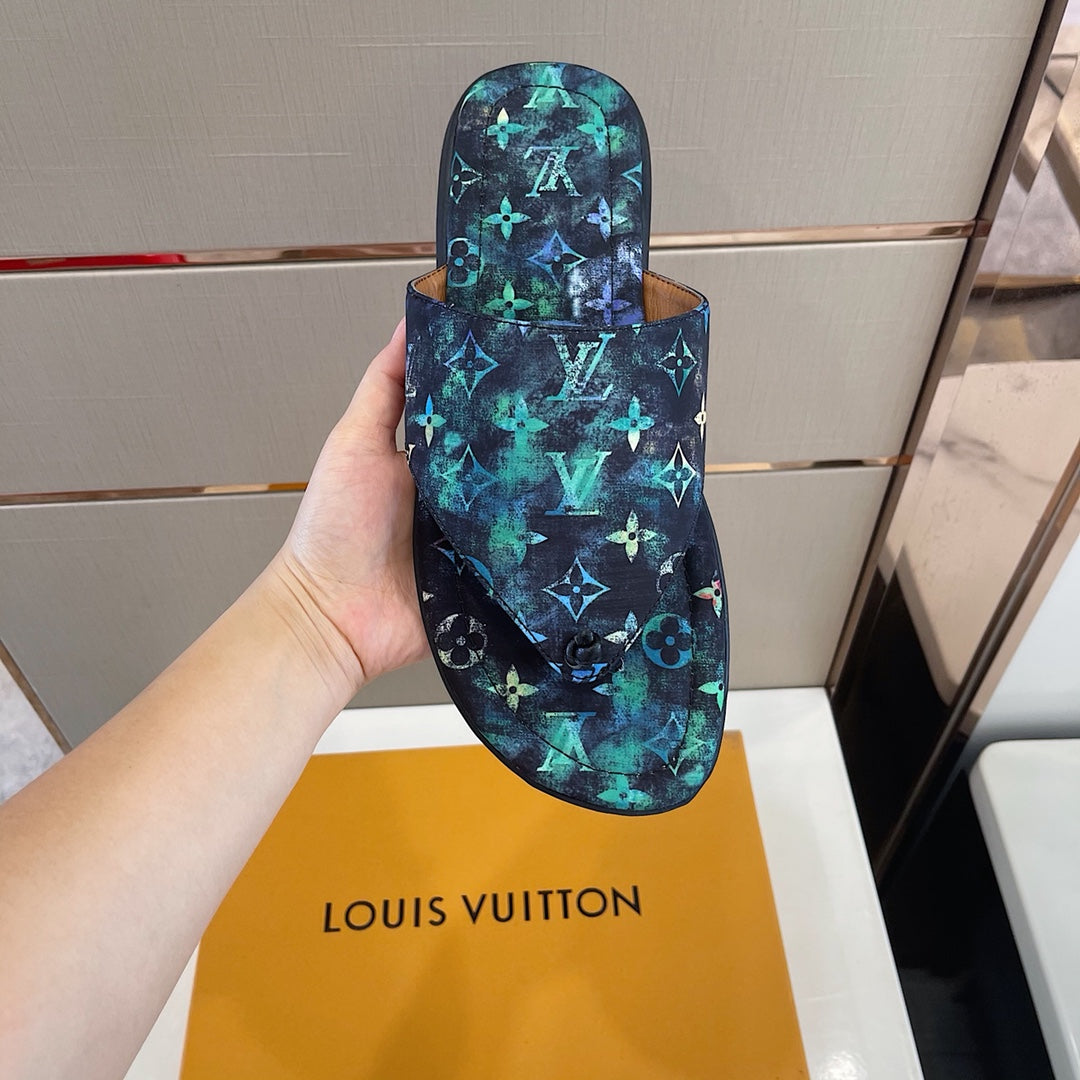 Men's Louis Vuitton Slippers - product image from the listing.