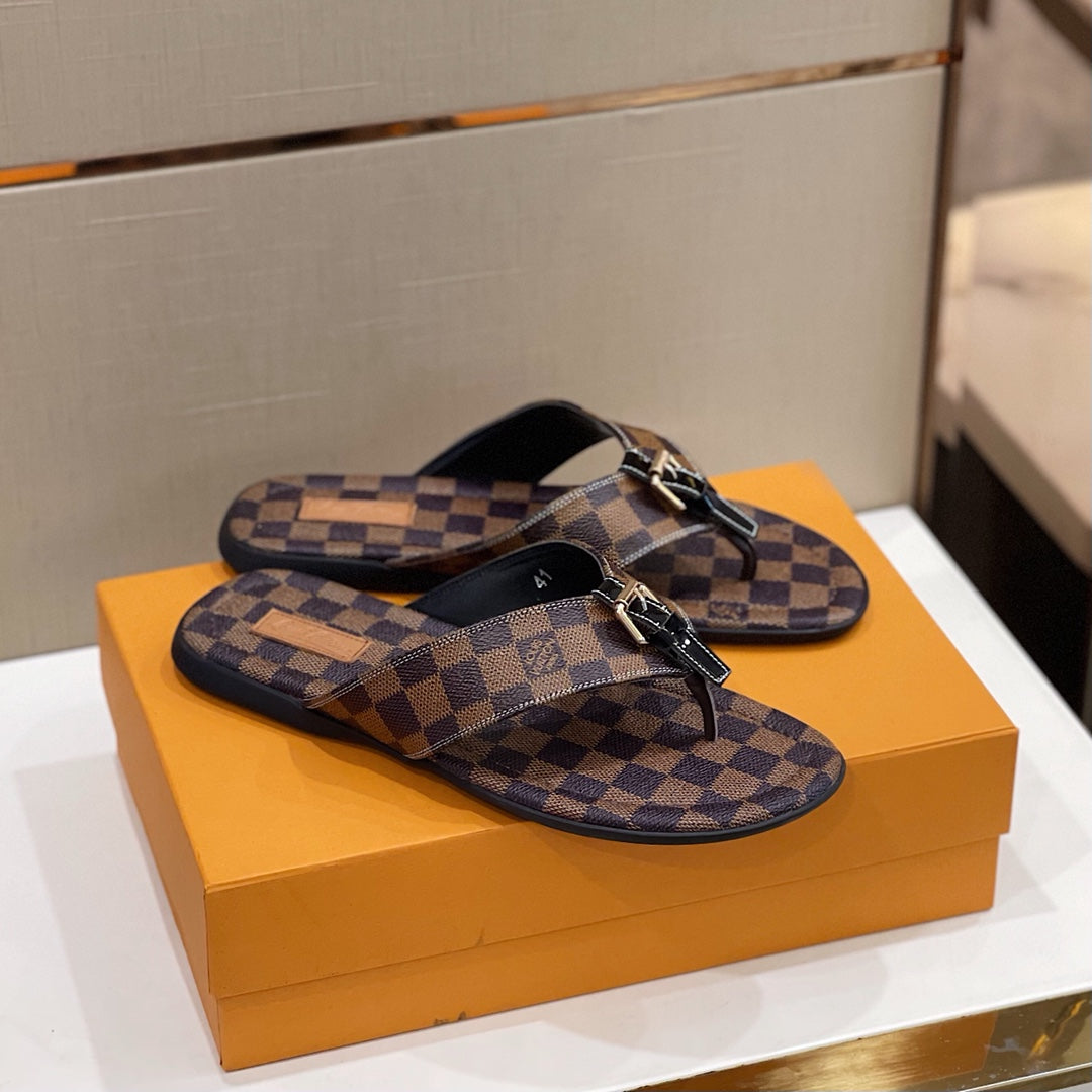 Men's Louis Vuitton Slippers - product image from the listing.
