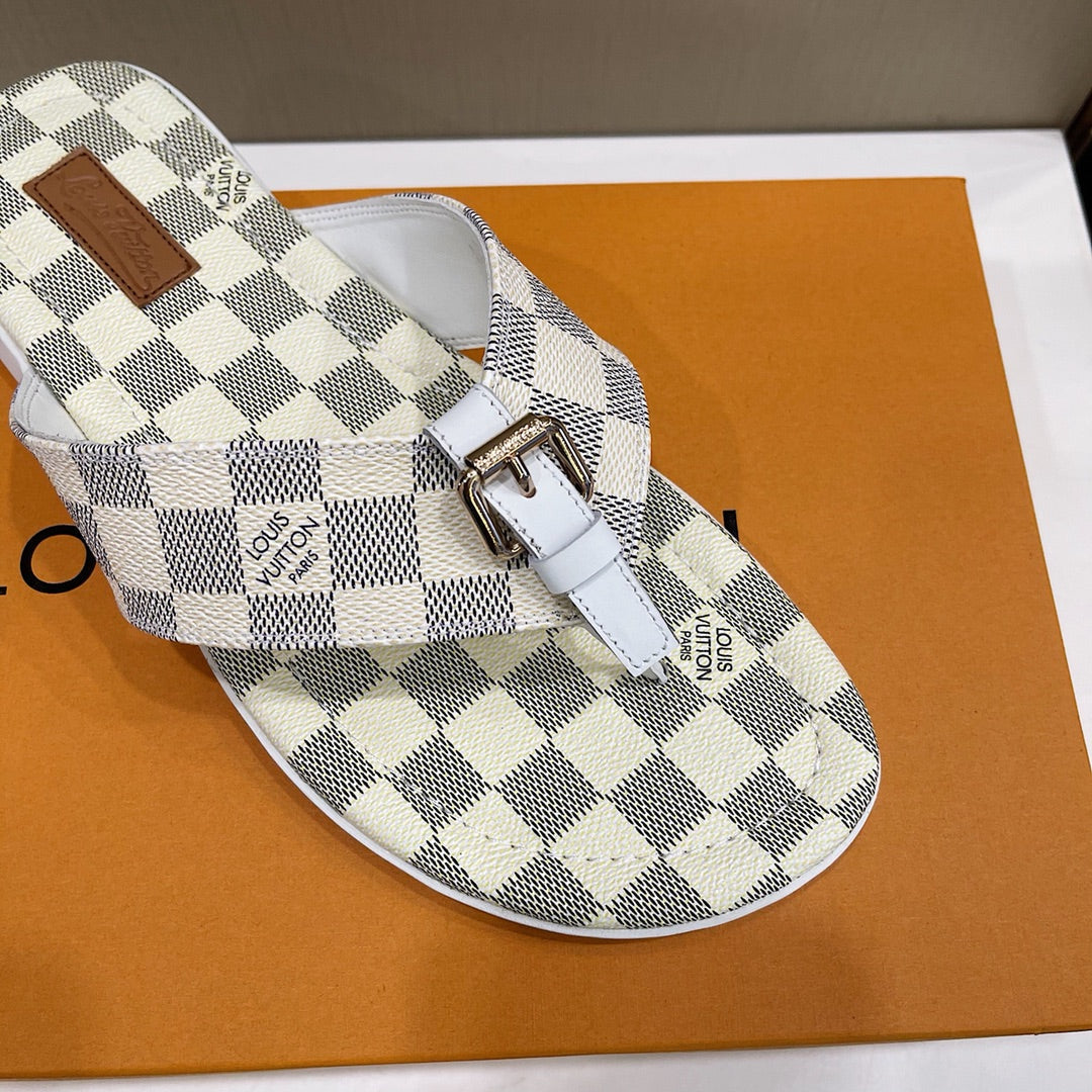 Men's Louis Vuitton Slippers - product image from the listing.