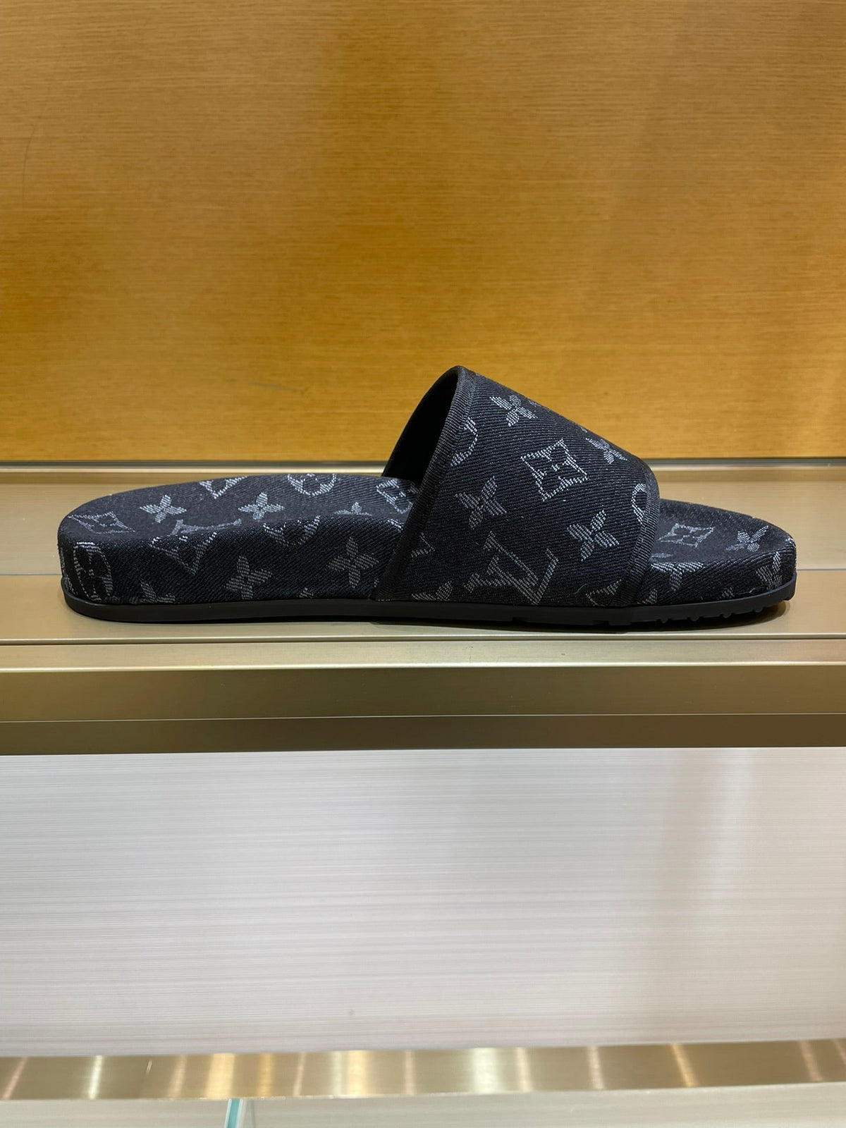 Men's Louis Vuitton Slides - product image from the listing.