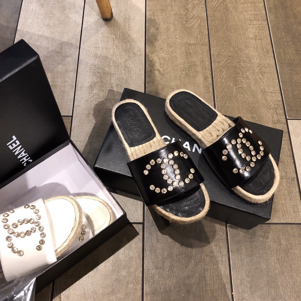 slides by Chanel - product photo shown in the listing for this item.