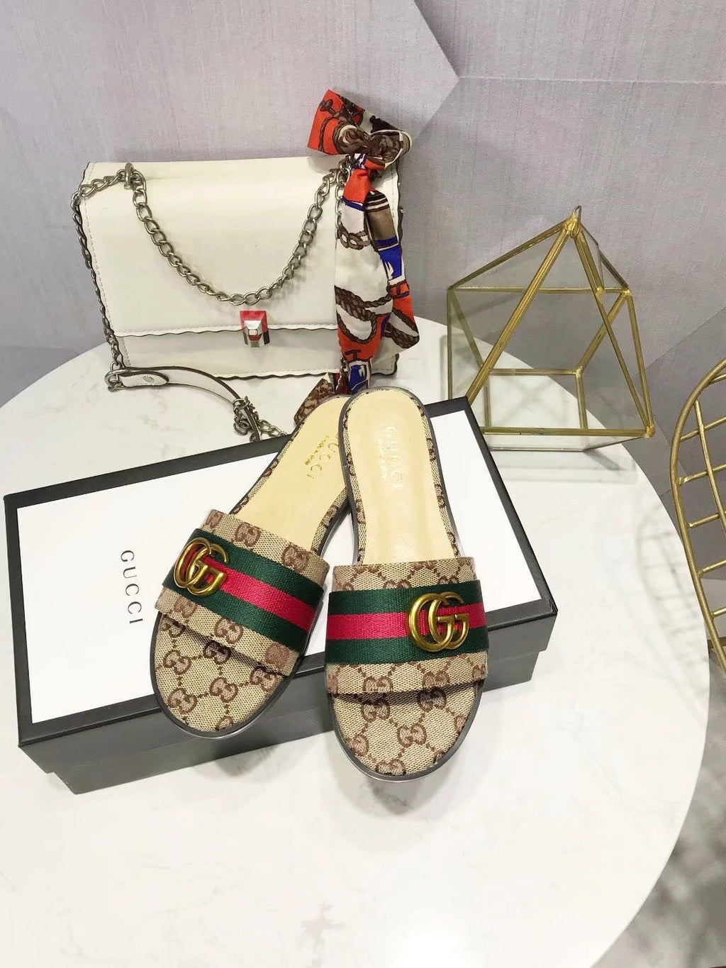 slides by Gucci - product photo shown in the listing for this item.