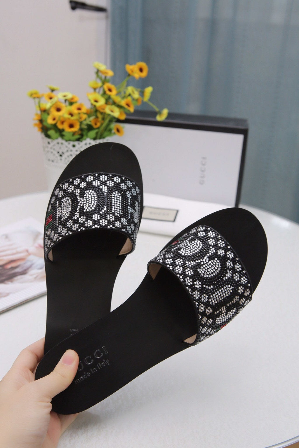slides by Gucci - product photo shown in the listing for this item.