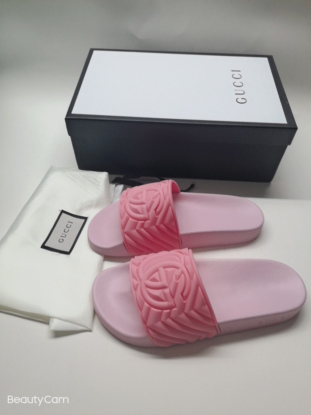 4 colors by Gucci - product photo shown in the listing for this item.