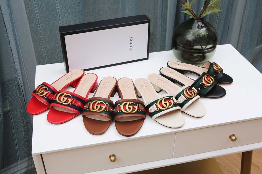 slides by Gucci - product photo shown in the listing for this item.