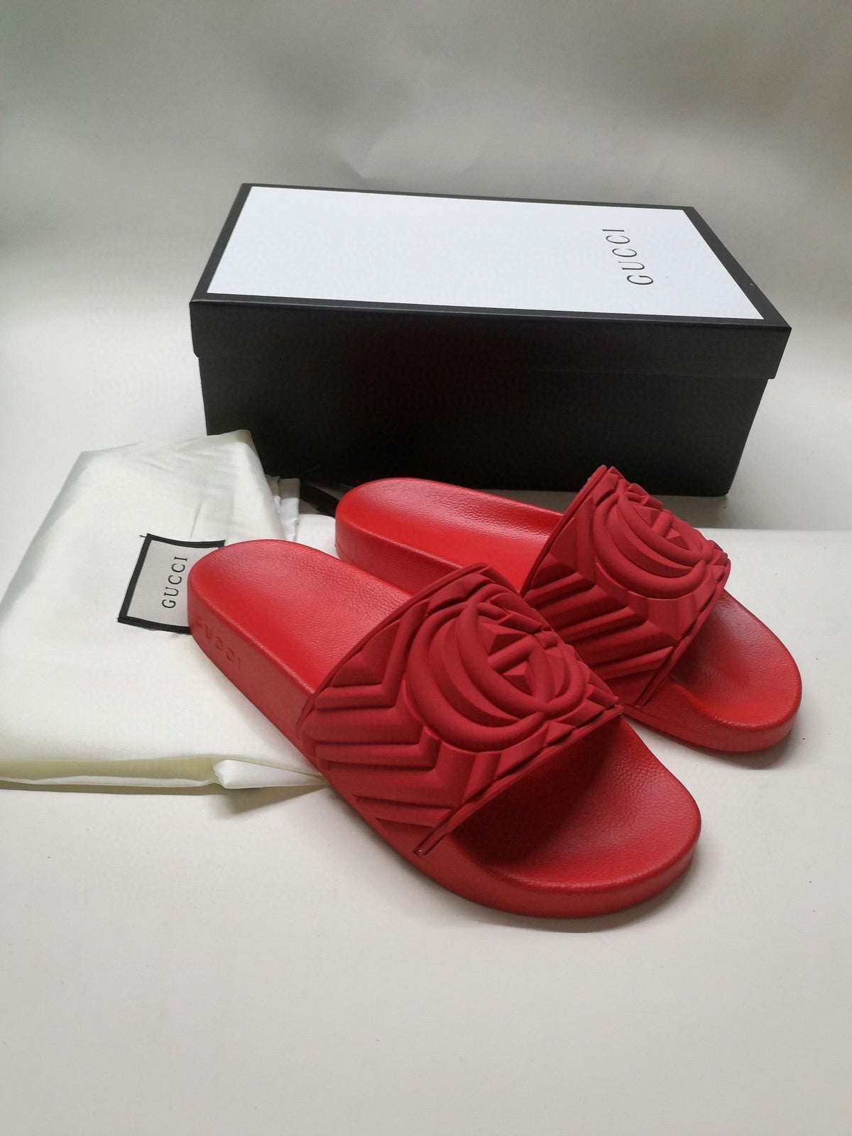 4 colors by Gucci - product photo shown in the listing for this item.