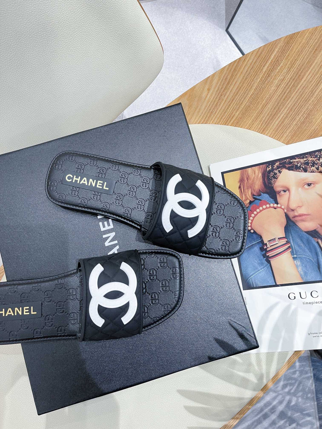 slides 2021 36-40 by Chanel - product image from the listing.