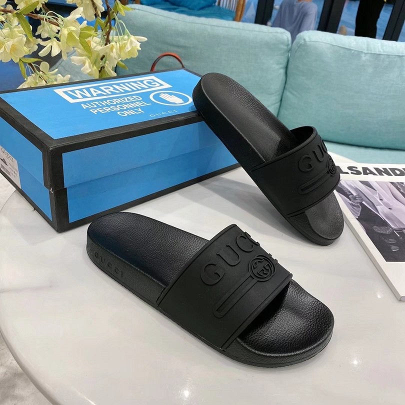 slides by Gucci - product photo shown in the listing for this item.