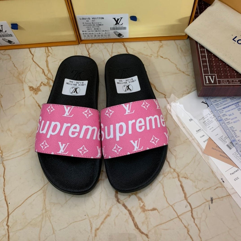 L O G O - S L I D E S (3 Colours Available) - LV x S U P R E M E - product image from the listing.