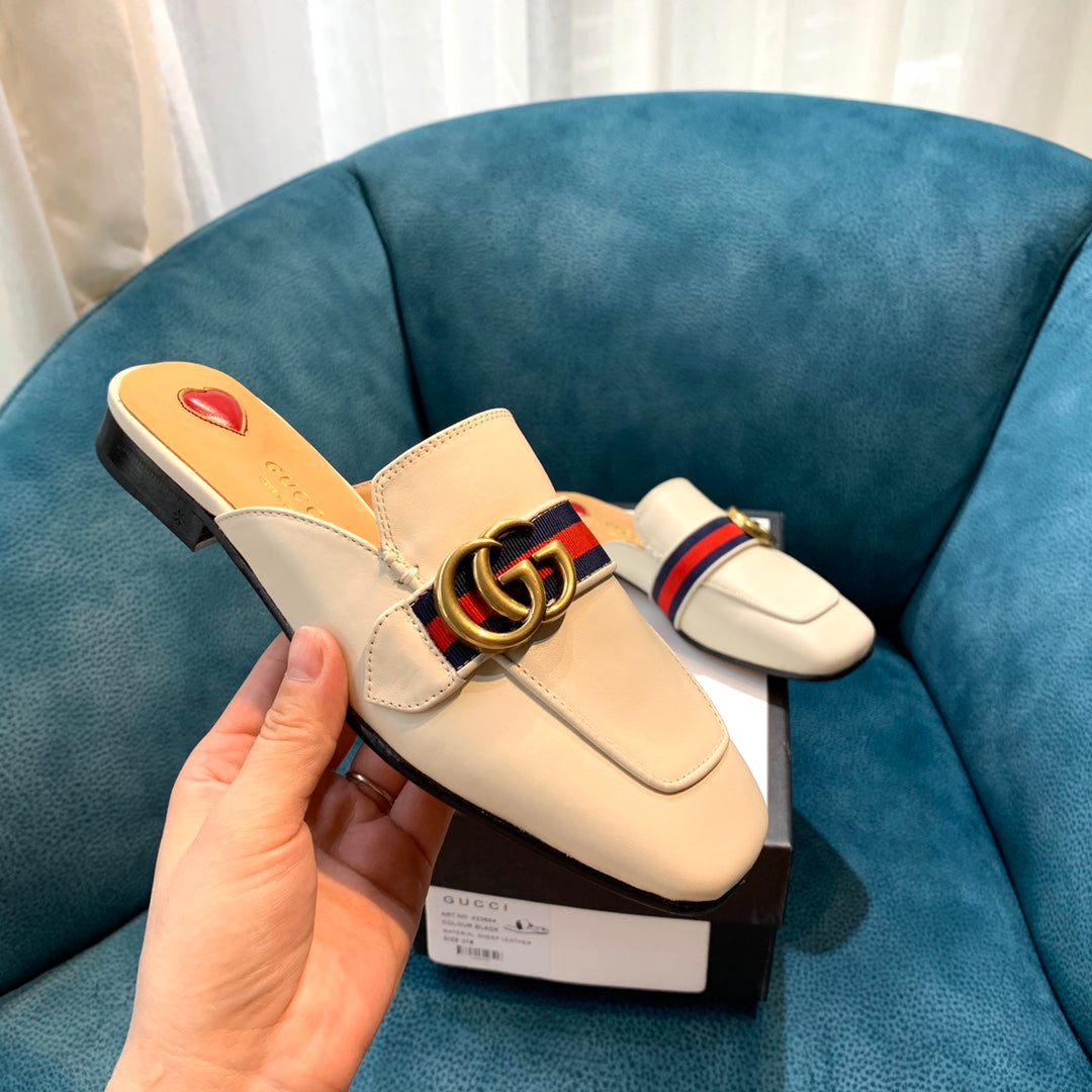 slides by Gucci - product photo shown in the listing for this item.