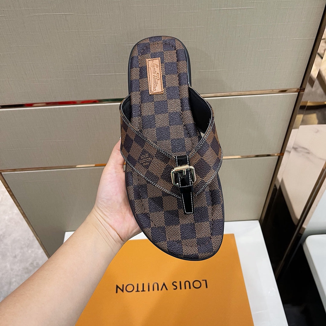 Men's Louis Vuitton Slippers - product image from the listing.