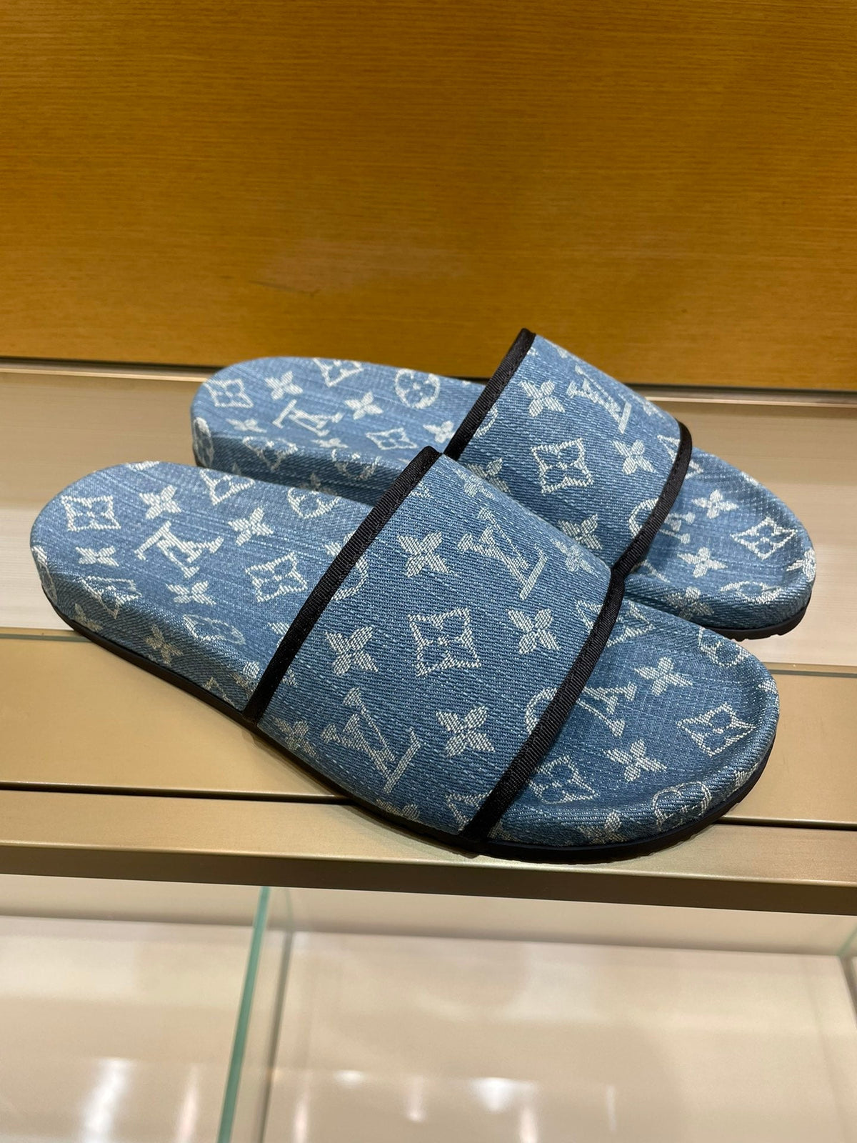 Men's Louis Vuitton Slides - product image from the listing.