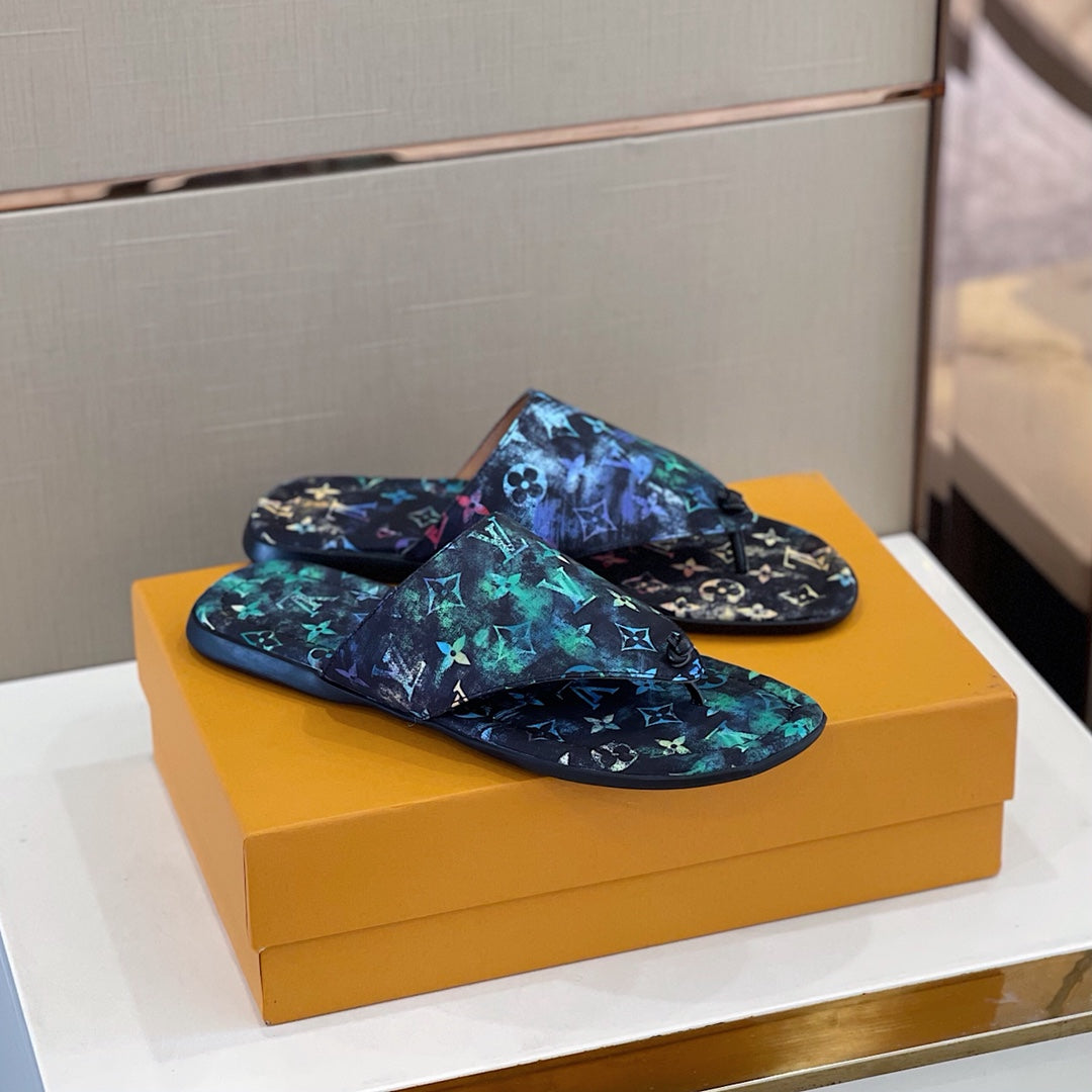 Men's Louis Vuitton Slippers - product image from the listing.