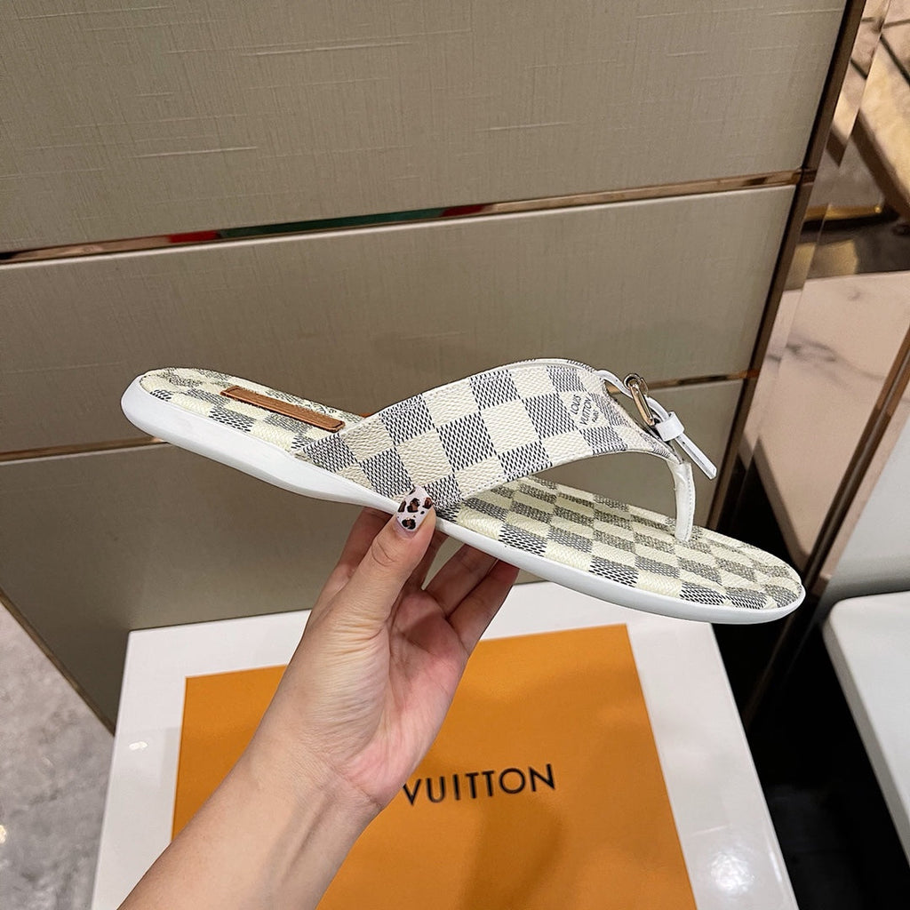 Men's Louis Vuitton Slippers - product image from the listing.
