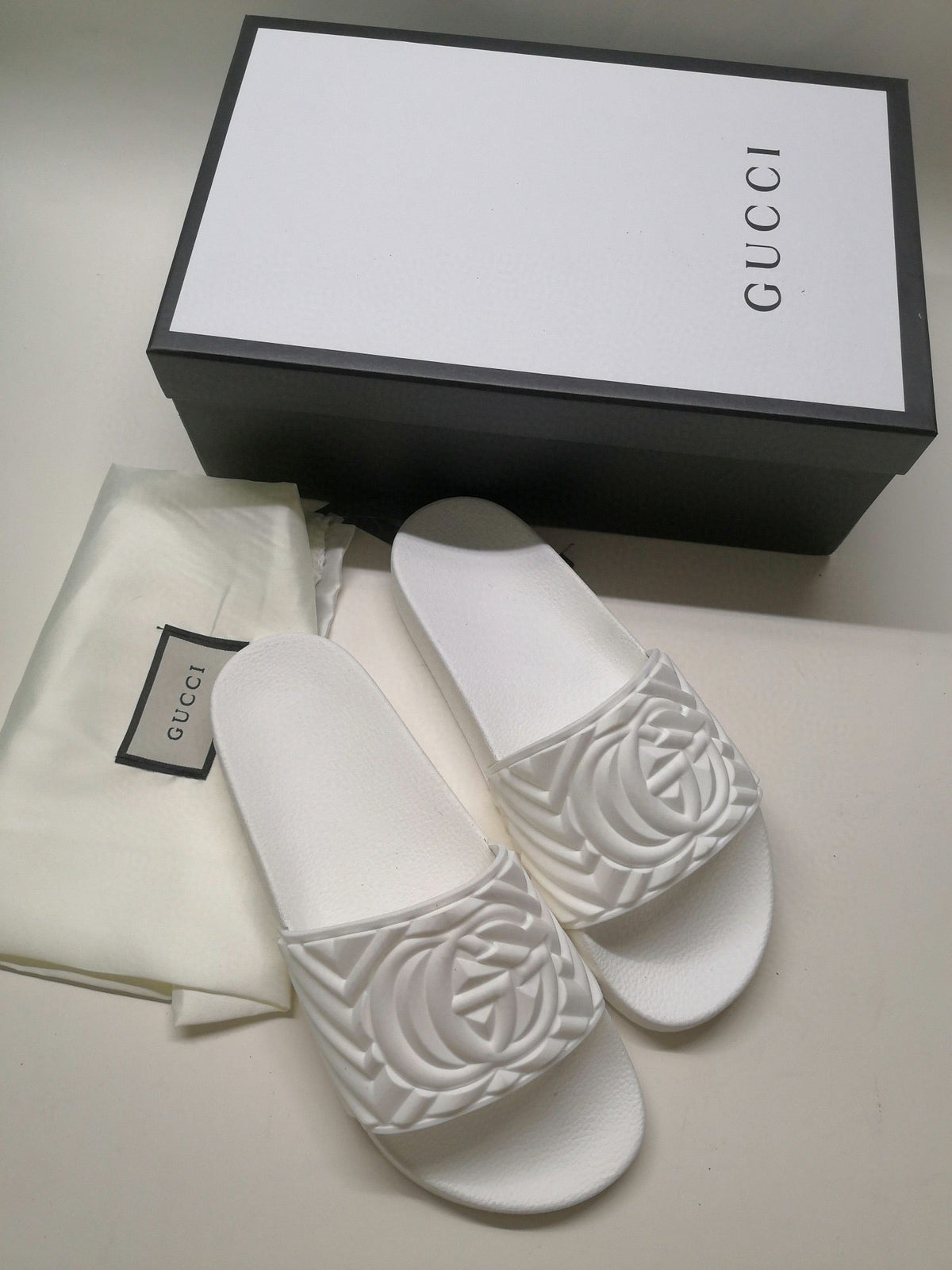4 colors by Gucci - product photo shown in the listing for this item.