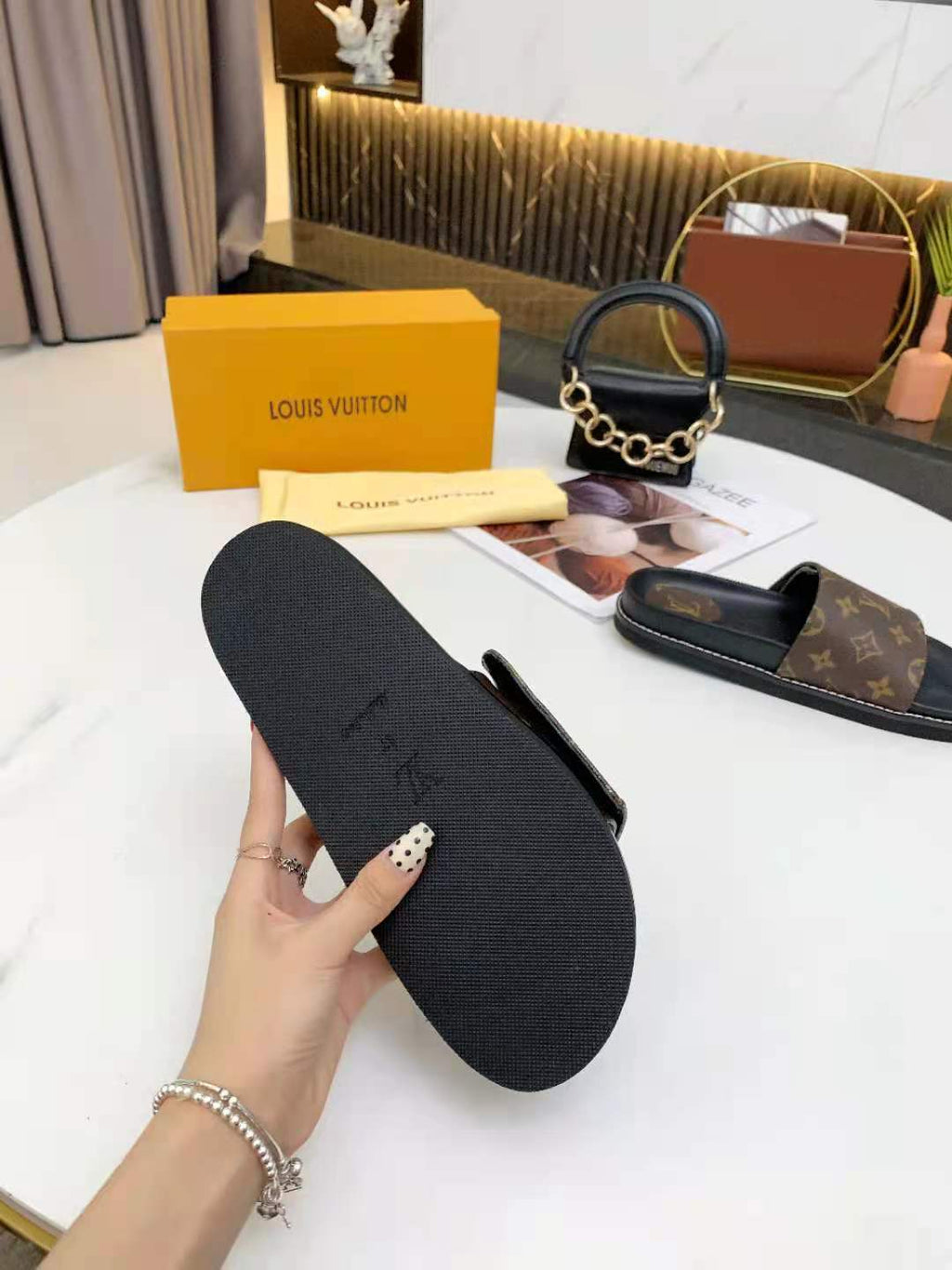 slides new 2021 35-41 by LV - product image from the listing.