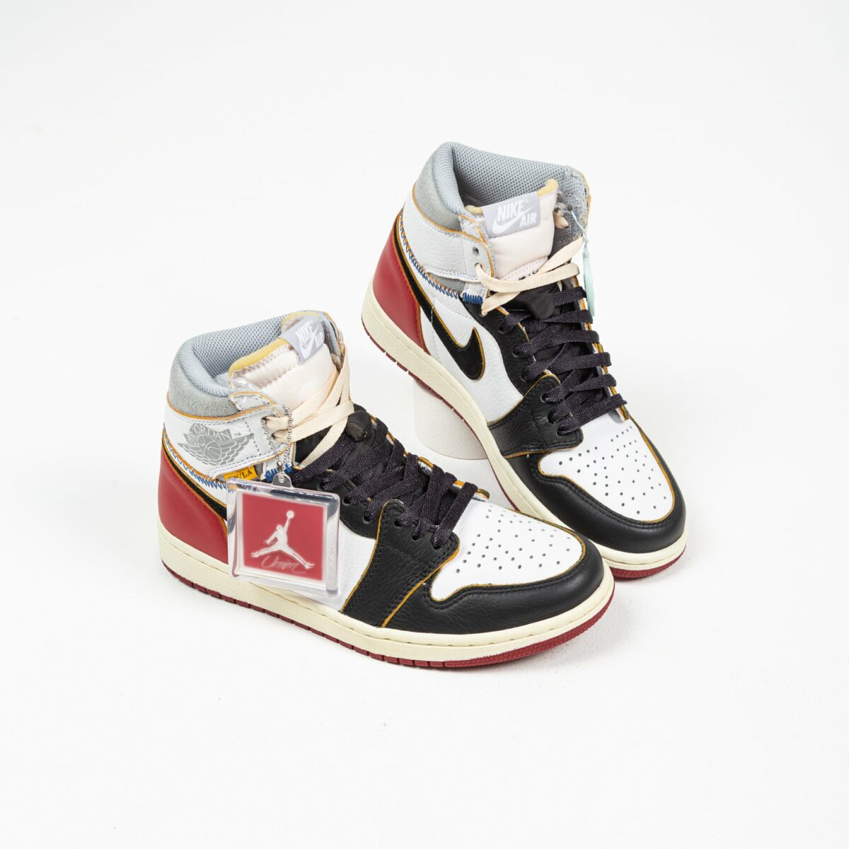 Union Los Angeles - Jordan 1 Retro High - product image from the listing.