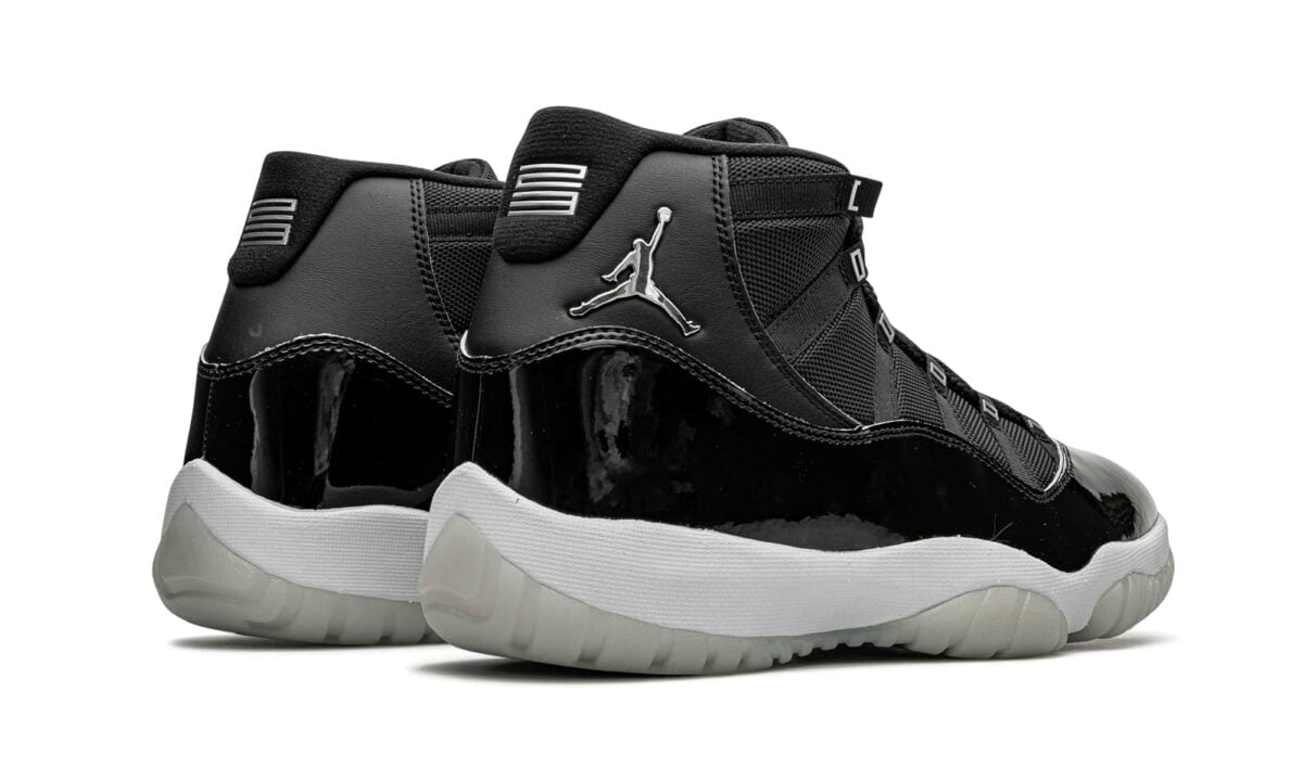 Jubilee 25th Anniversary - Jordan 11 Retro - product image from the listing.