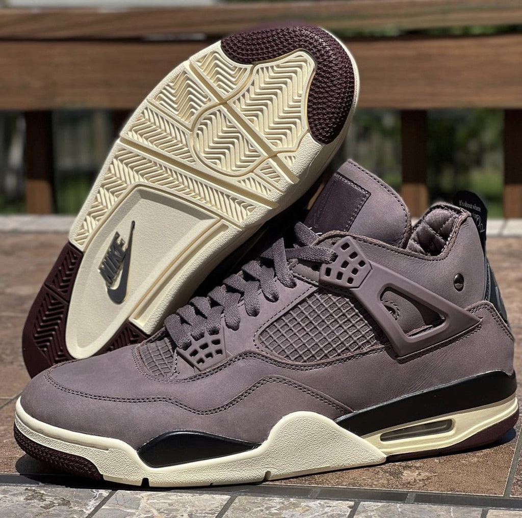 A Ma Mani??re Violet Ore - Jordan 4 Retro - product image from the listing.