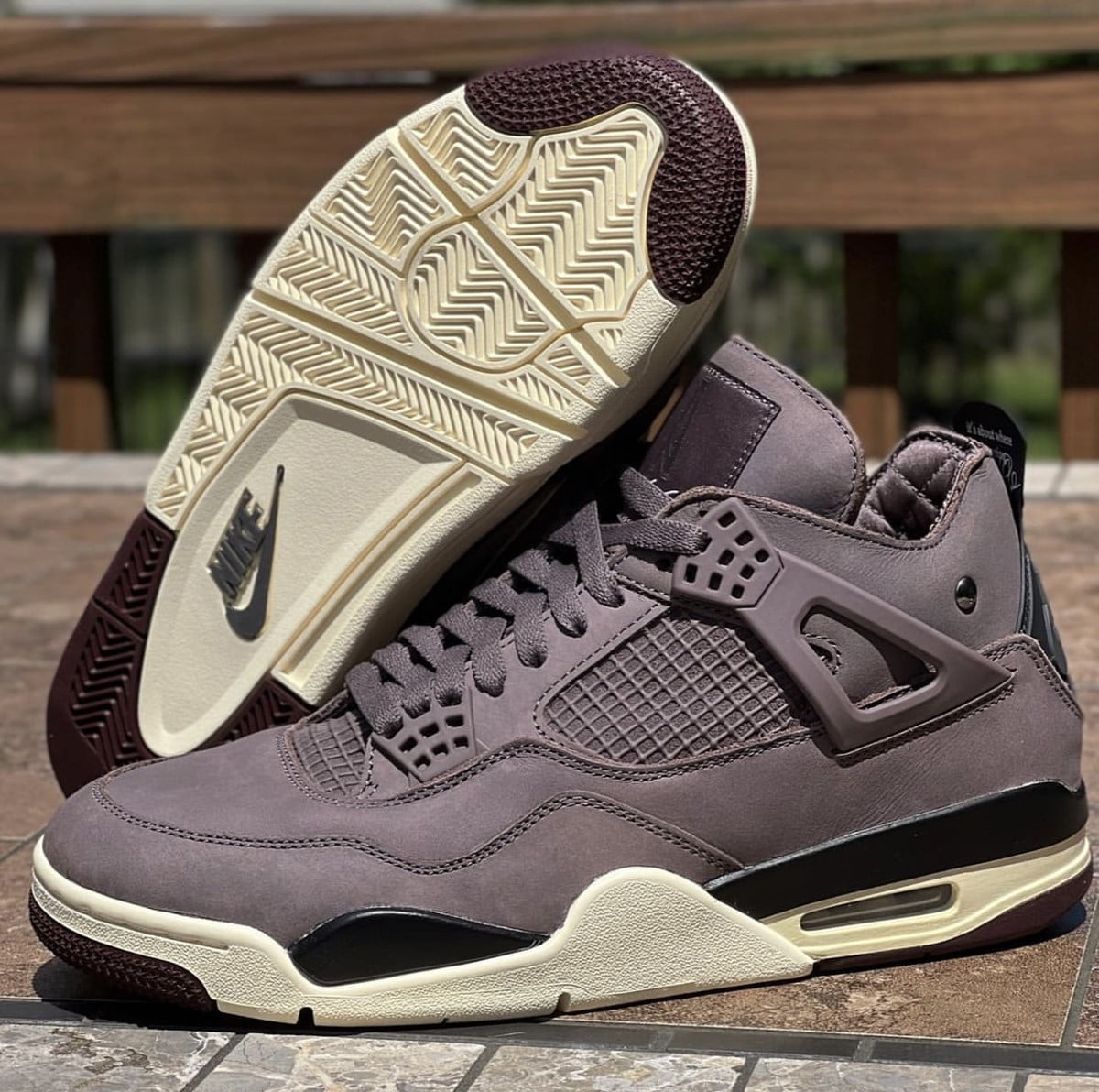 A Ma Maniére Violet Ore - Jordan 4 Retro - product image from the listing.
