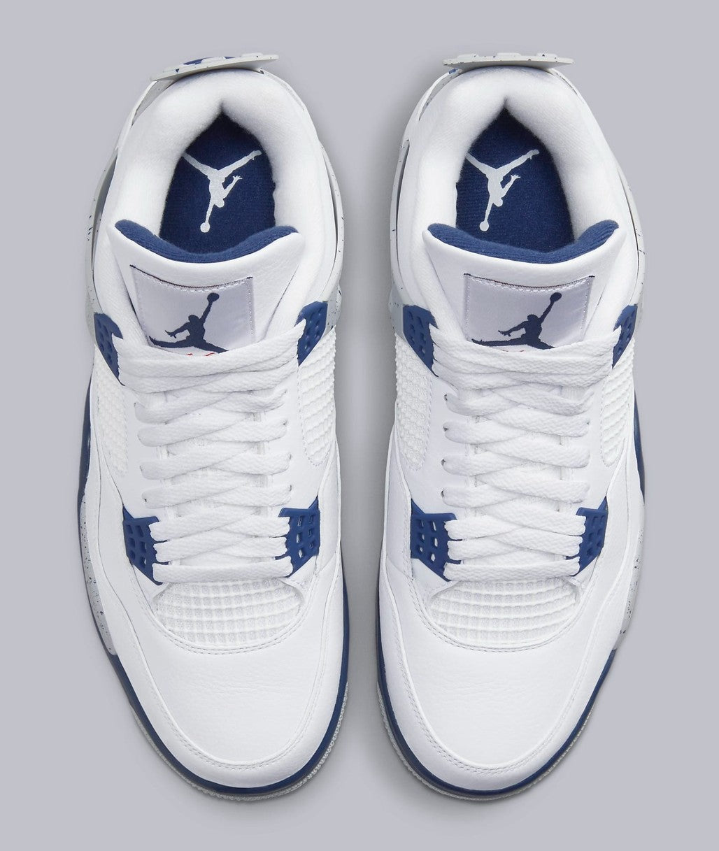 Jordan 4 Retro in Midnight Navy - product image from the listing.