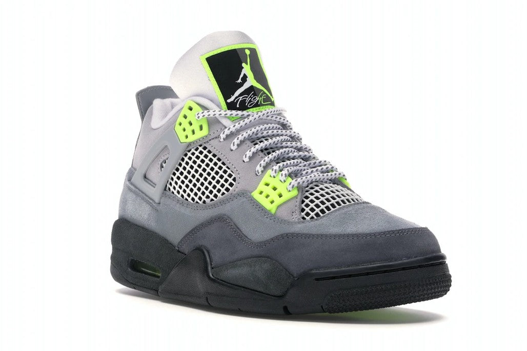 95 Neon - Jordan 4 Retro SE - product image from the listing.