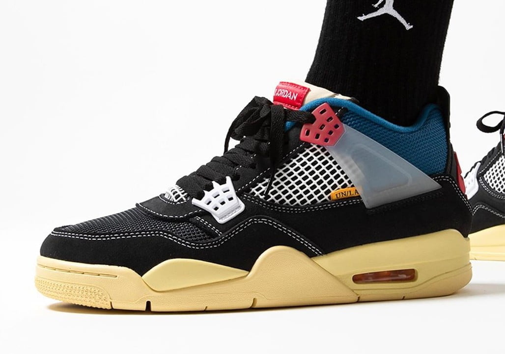 Union Off Noir - Jordan 4 Retro - product image from the listing.