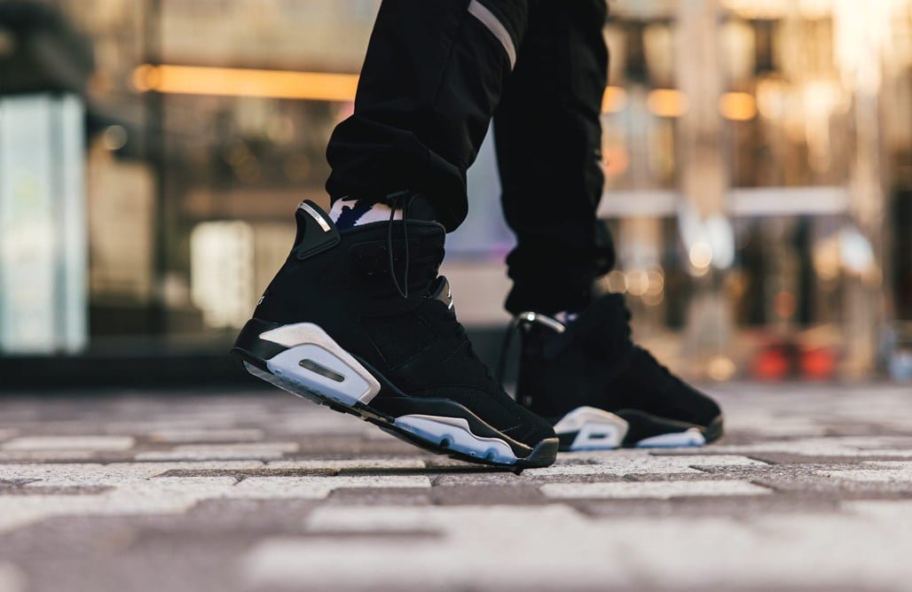 Jordan 6 Retro Chrome in Metallic Silver - product image from the listing.