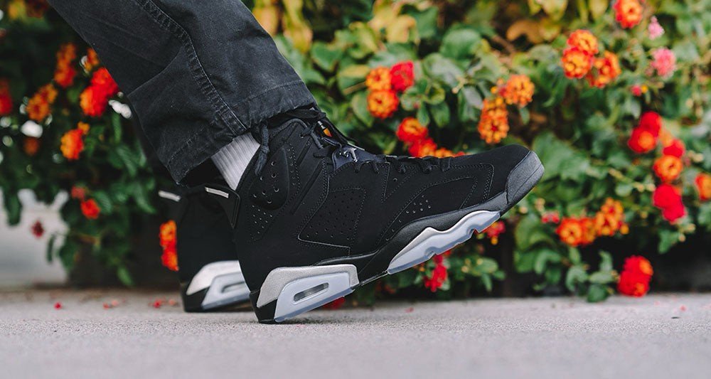Jordan 6 Retro Chrome in Metallic Silver - product image from the listing.