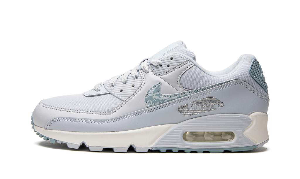 Women's AIR MAX 90 DJ5415 400 - product image from the listing.
