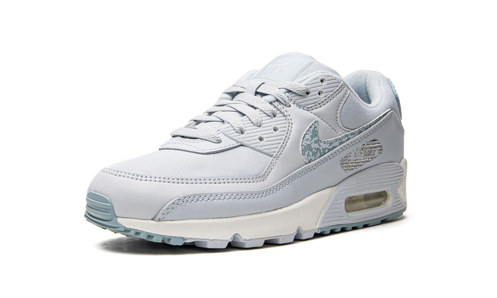 Women's AIR MAX 90 DJ5415 400 - product image from the listing.
