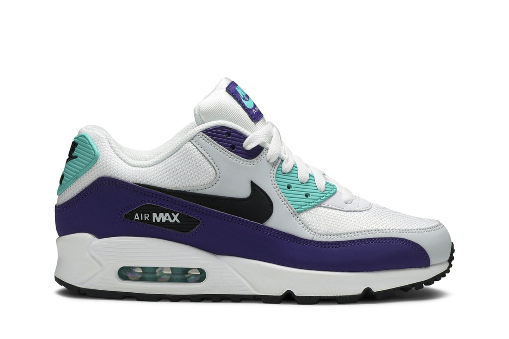 Nike Air Max 90 Essential in Jade - product image from the listing.