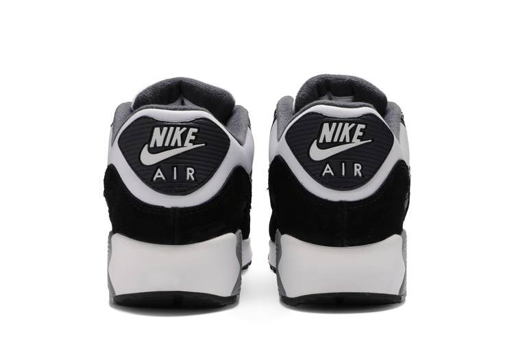Python - Nike Air Max 90 Retro - product image from the listing.