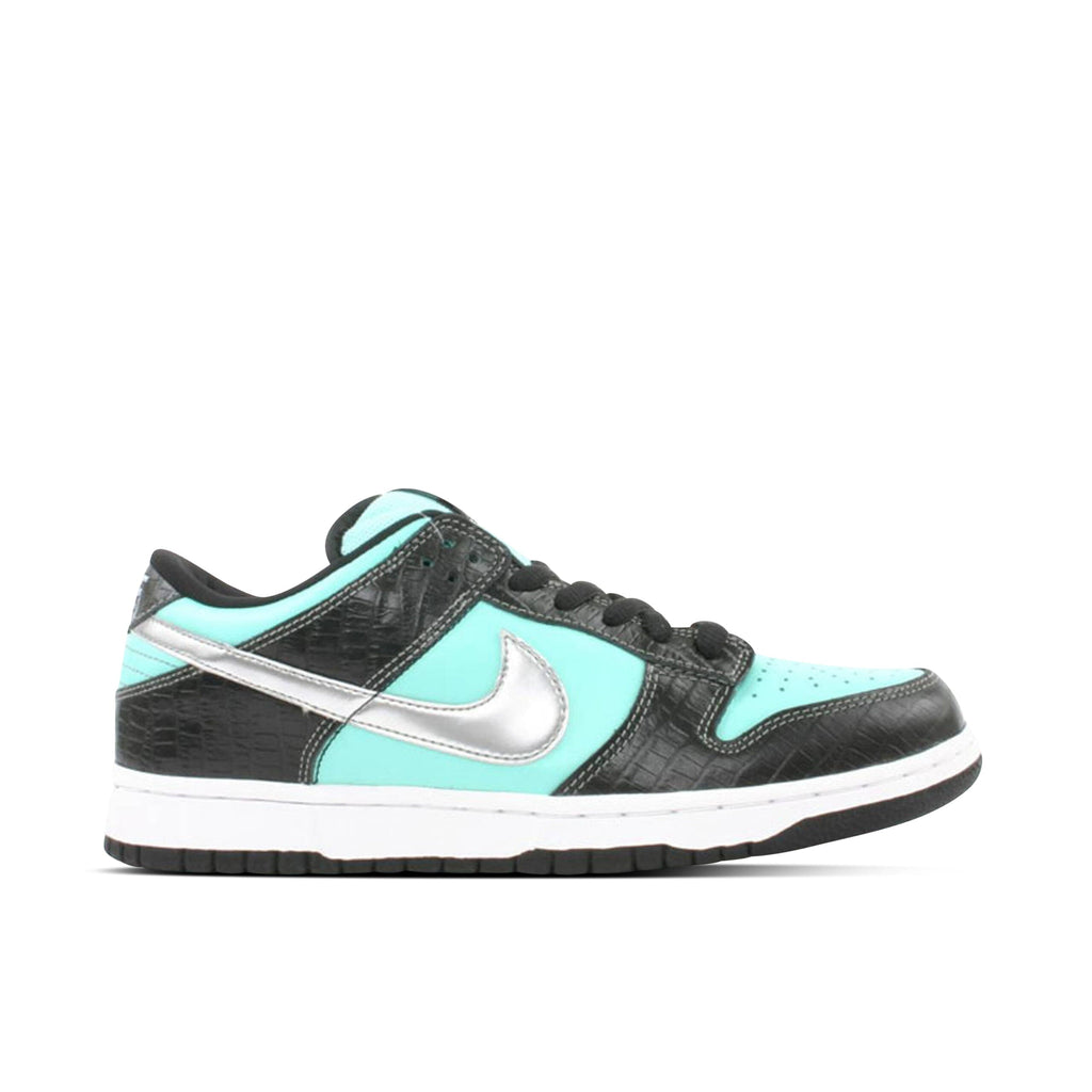 Nike Dunk Low Pro SB x Diamond Supply Co. Tiffany Collaboration - product image from the listing.