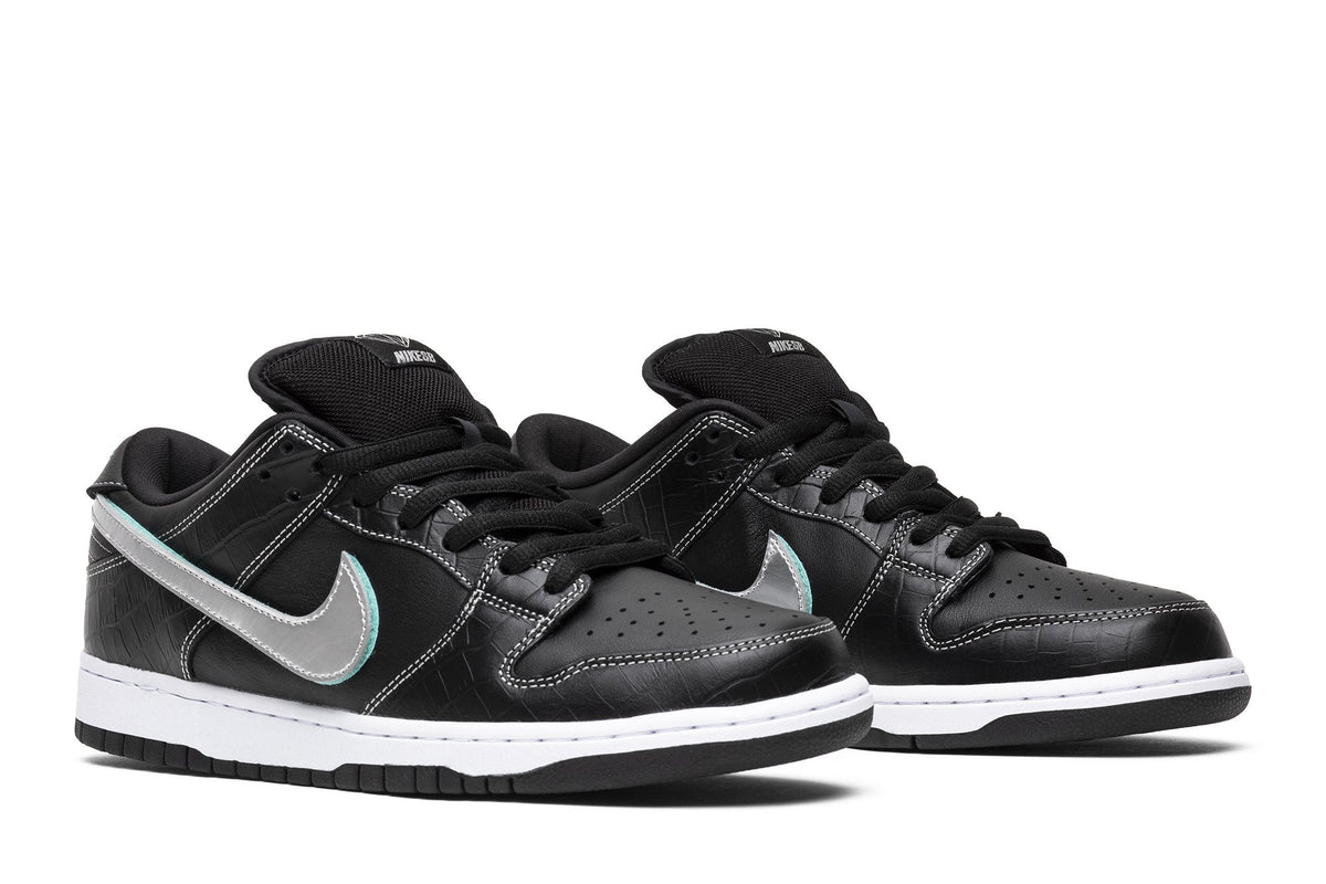 SB Dunk Low Diamond Supply Co Black Diamond by Nike - product image from the listing.