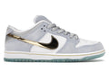 SB Dunk Low Sean Cliver by Nike - product image from the listing.