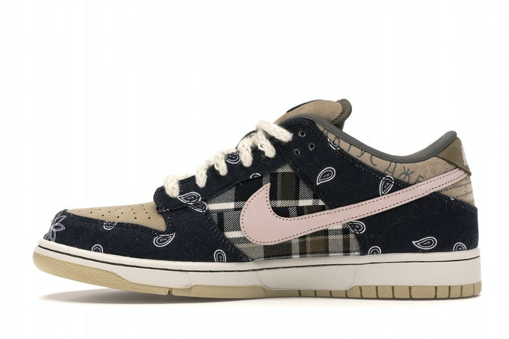 Regular Box - Nike SB Dunk Low Travis Scott - product image from the listing.