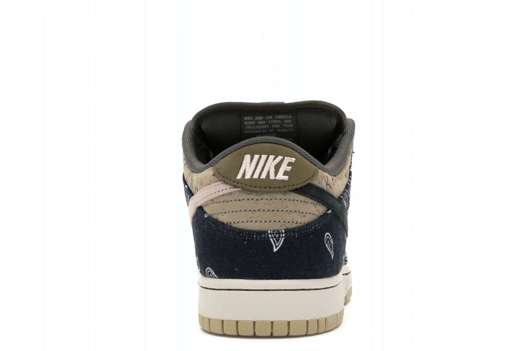Regular Box - Nike SB Dunk Low Travis Scott - product image from the listing.