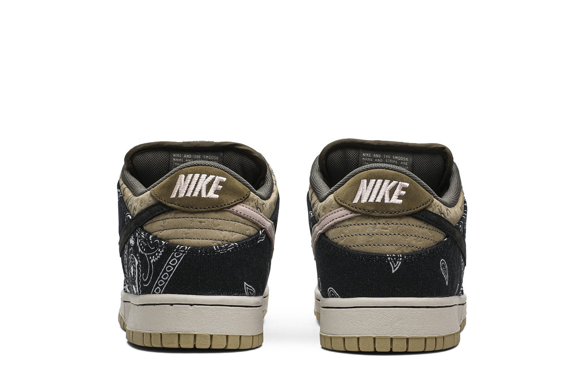 Regular Box - Nike SB Dunk Low x Travis Scott - product image from the listing.
