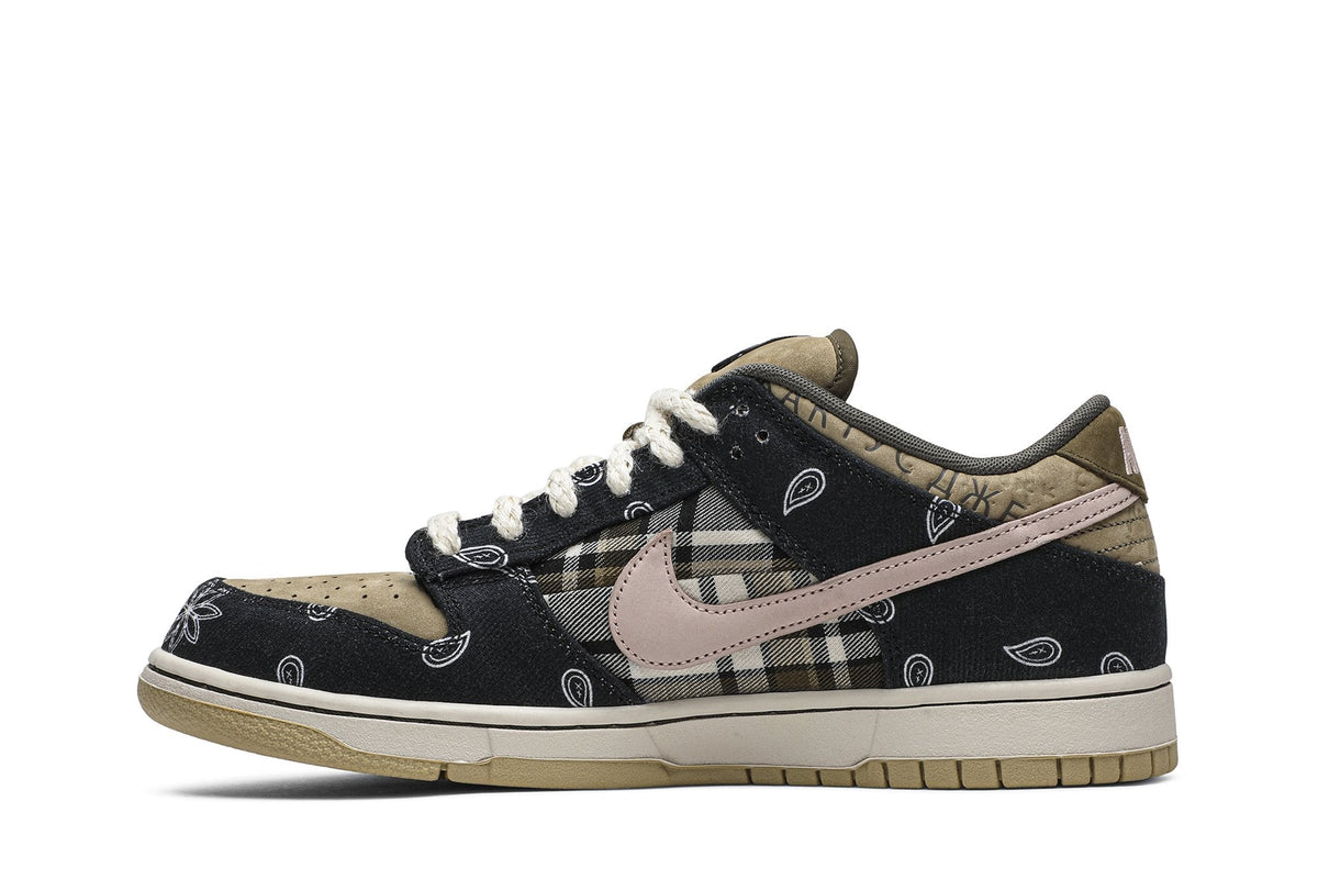 Regular Box - Nike SB Dunk Low x Travis Scott - product image from the listing.