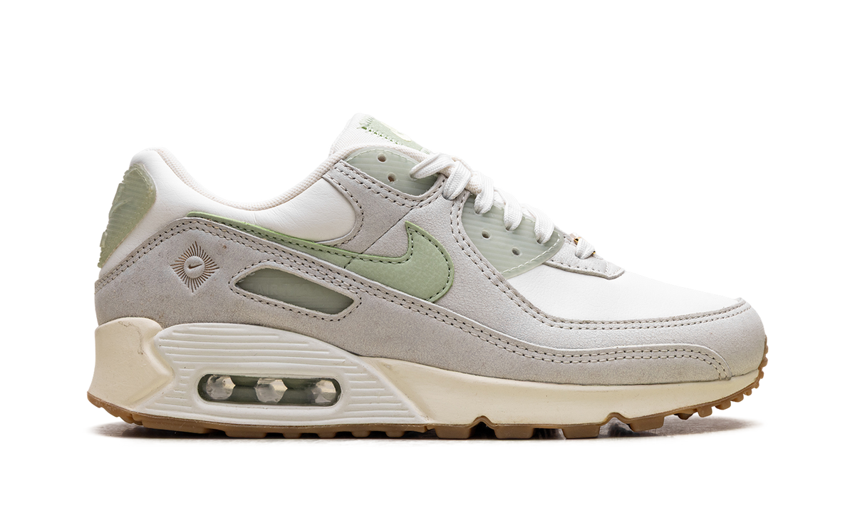Women's Air Max 90 SE "Australia" FN7490 133 - product image from the listing.