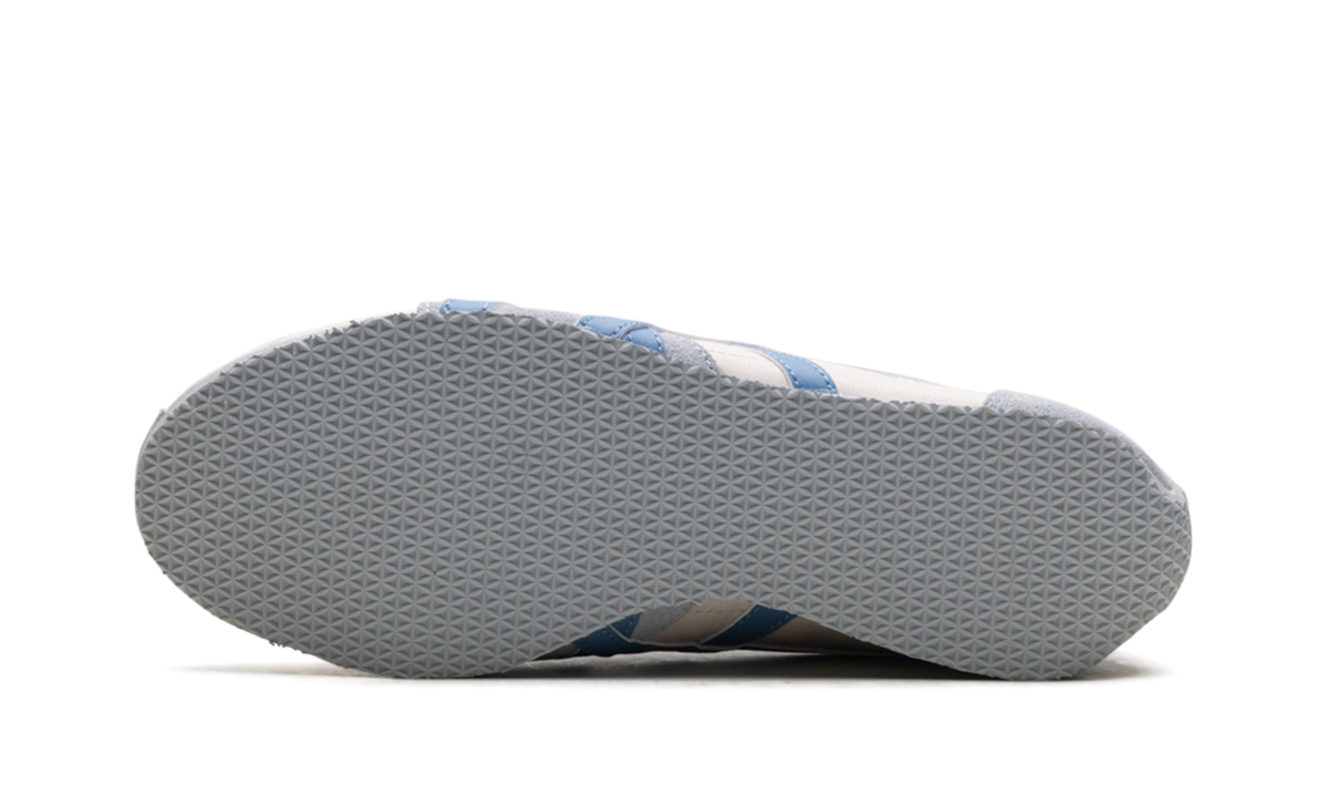 Onitsuka Tiger Runspark in Cream Light Blue 152113 - product image from the listing.