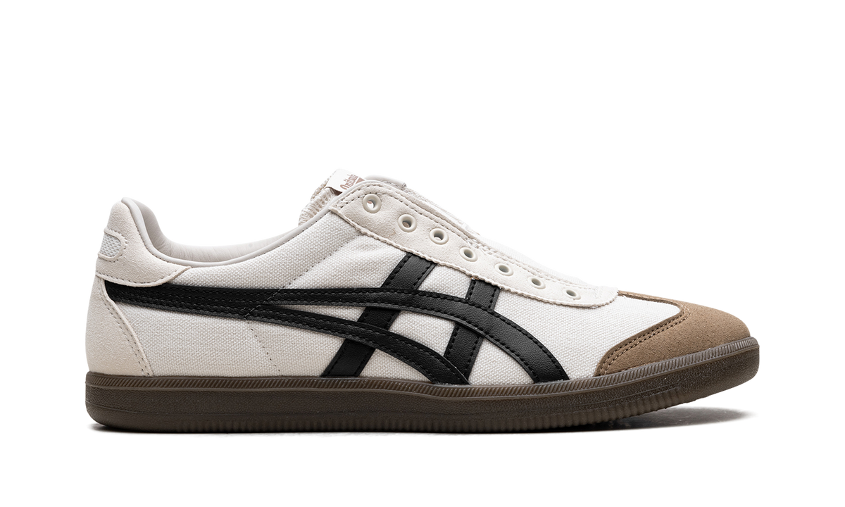 Onitsuka Tiger Tokuten Slip On in White Brown Black 132691 - product image from the listing.