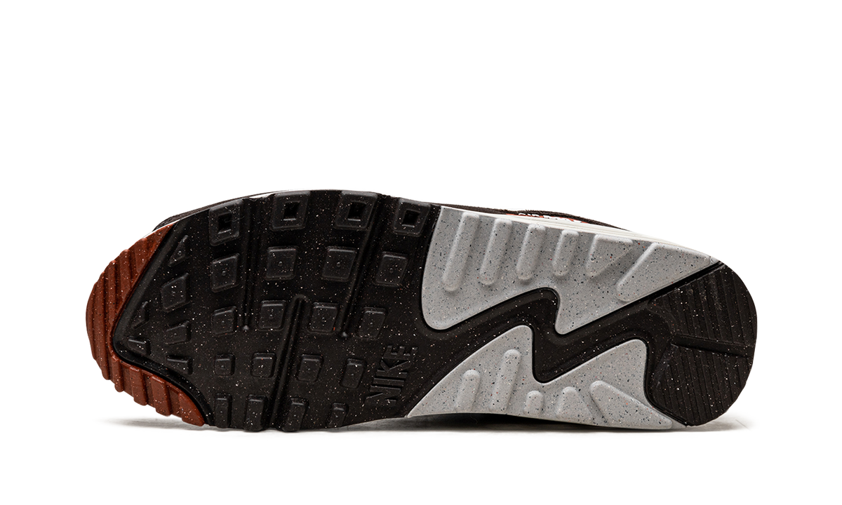 "Social FC" AIR MAX 90 SE DX3576 001 - product image from the listing.