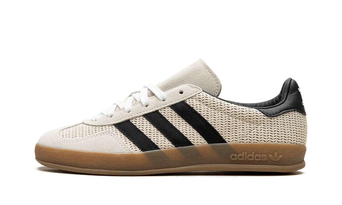 "Aluminum / Core Black" Gazelle Indoor IH4769 - product image from the listing.