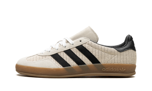 "Aluminum / Core Black" Gazelle Indoor IH4769 - product image from the listing.