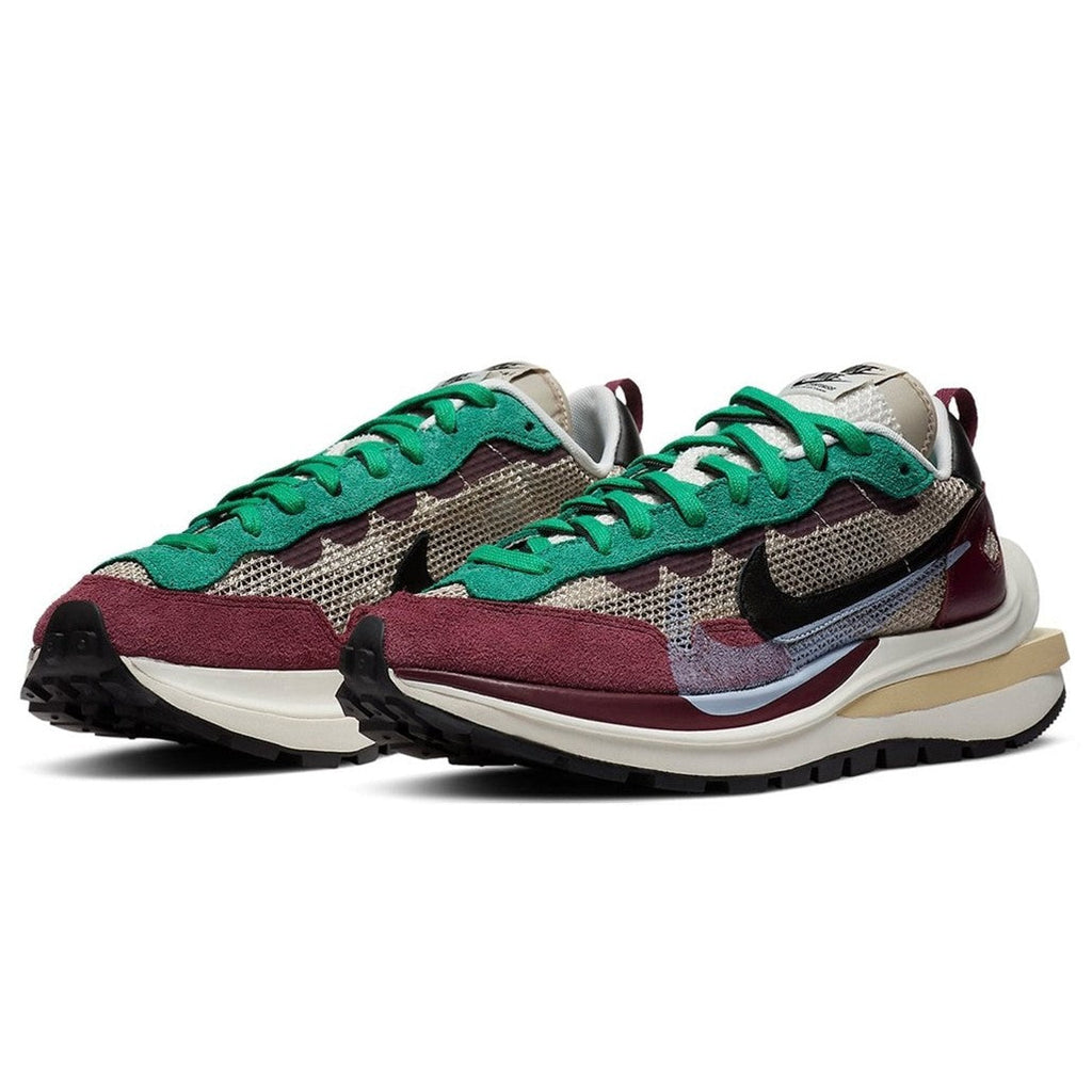 Sacai x Nike Vaporwaffle in Red Green - product image from the listing.