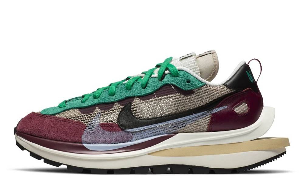 Sacai x Nike Vaporwaffle in Red Green - product image from the listing.